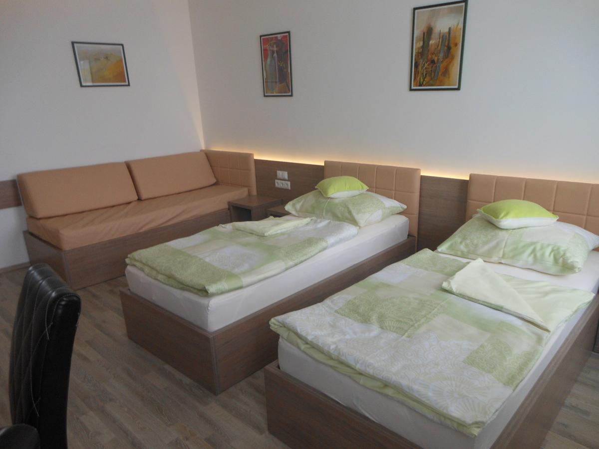 Hotel Garni Neudorfl Екстер'єр фото