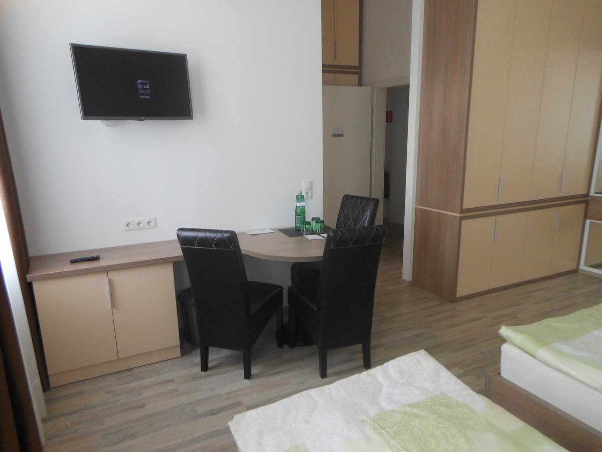 Hotel Garni Neudorfl Екстер'єр фото